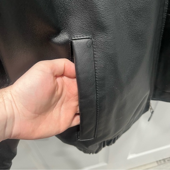 St. John's Bay Black Leather Bomber Jacket Genuine Leather Full Zip Pockets XXL - Picture 5 of 10